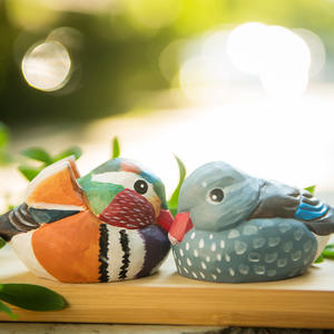 Adorno de Madera Maciza Tallada a Mano, Pájaro Pequeño con <span class=keywords><strong>Garganta</strong></span> Plateada, Regalo de Maternidad para Niños - Product Image 1