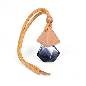 Diffuseur de parfum pour voiture en forme de diamant de 8 ml, à suspendre sur la grille d'aération, avec bouchon en bois - Product Image 2