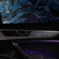 Kit d'éclairage ambiant intérieur LED RGBW pour voiture avec effet de poursuite arc-en-ciel et contrôle par application mobile pour tous les modèles de véhicules