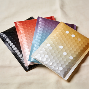 Sobres de Burbuja Ecológicos, Impermeables y Anti-Golpes de Color Menta Brillante de Guandu Poly para Envíos de Pequeñas Empresas - Product Image 3