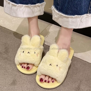 Vente en gros de pantoufles en peluche à semelle plate en TPR avec de nouvelles fonctionnalités, pantoufles de dessin animé, pantoufles tendance de haute qualité en gros - Product Image 1