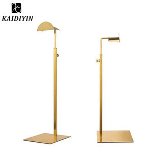 Nouveauté : Lot de 2 présentoirs pour sacs à main en métal doré poli, présentoir de table en métal pour l'affichage en magasin - Product Image 3