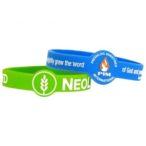 Bracelets religieux en silicone sérigraphiés, étanches, cadeaux promotionnels pour églises, fabriqués en Italie - Product Image 1