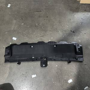 Plaque de protection Lexus 53289-50080, protection inférieure du moteur pour LS500H, protection en plastique - Product Image 1