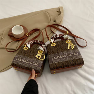 Sac à main fourre-tout décontracté en PU pour femme, modèle 2015, avec motif géométrique, fermeture magnétique, grande capacité, idéal pour la plage - Product Image 3