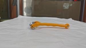 Outil de compactage pour l'isolation phonique et l'atténuation des vibrations automobiles - Rouleau en aluminium avec poignée en acier inoxydable - Product Image 6