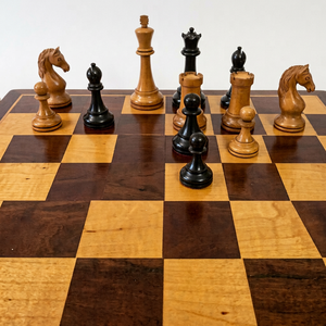 Juegos de Ajedrez de Latón Metálico de Lujo Personalizados Piatigorsky con Piezas Envejecidas, Material de Madera, Madera de Ébano - Product Image 1