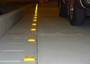 OWLEYE RSP5 Baliza Solar de Carretera Ojo de Gato Blanca de <span class=keywords><strong>ABS</strong></span> 100x100mm con Clasificación IP68, <span class=keywords><strong>Reflector</strong></span> Prismático de Alta Intensidad, 300m de Distancia Visual, 20T - Product Image 5