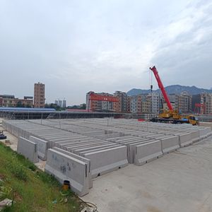 เครื่องจักรก่อสร้างทางหลวงรั้วคอนกรีตสําเร็จรูปสายการผลิตสิ่งกีดขวางการจราจร - Product Image 6