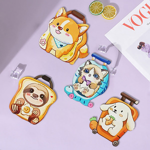 En stock : Étiquettes de bagages créatives en bois, mignonnes et de style dessin animé pour étudiants, cartes d'identité en forme d'avion et étiquettes de bagages. - Product Image 2