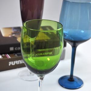 Vente en gros de gobelets à vin en cristal sans plomb <span class=keywords><strong>SONYA</strong></span> bleu foncé/vert/violet, décoration de mariage, faits à la main, écologiques, arrondis - Product Image 3