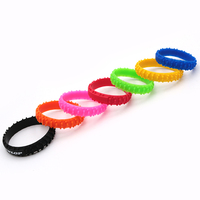 Bracelet en silicone personnalisé avec motif de bande de roulement de pneu pour événements promotionnels