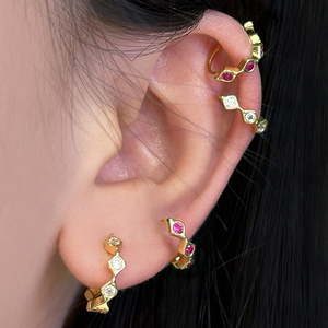 Aretes de Aro de Latón con Baño de Oro de 18K y Circonita Cúbica para Mujer, Regalo para Fiesta o Boda - Product Image 4