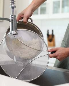 Penutup cipratan minyak saat menangkap daging 13 inci baja tahan karat pelindung percikan lemak layar percikan minyak untuk penggorengan - Product Image 6