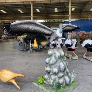 Modèle d'oiseau animatronique Teratornithidae, réplique de faucon à ailes écartées pour parc à thème animalier - Product Image 3