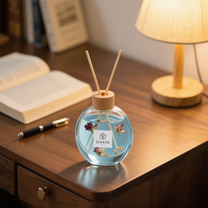 Botellas Difusoras de Vidrio Vacías Grandes Personalizadas, Botella Difusora de Cuello Estrecho con Tapa de 50 ml - Product Image 1