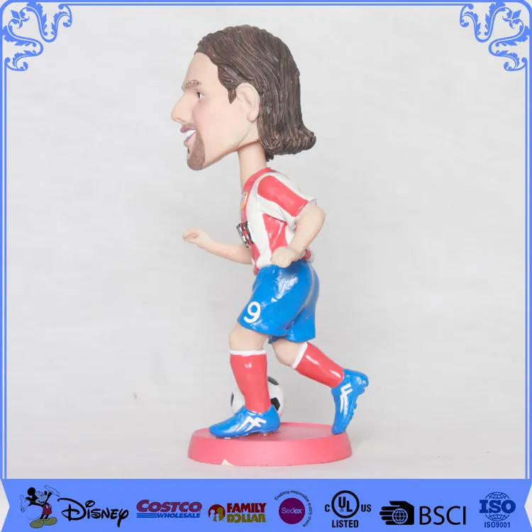 Statua all'ingrosso di giocatori di calcio famosa testa di Bobble personalizzata personale per Souvenir