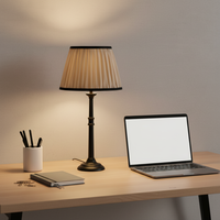Lampe de table plissée haut de gamme en tissu, lumière d'ambiance flexible, abat-jour élégant beige Empire, base en métal noir élégante