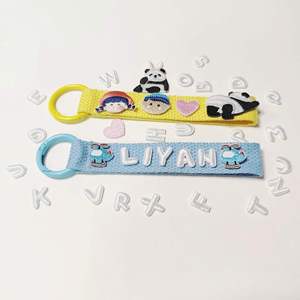 Patch brodé thermocollant mignon et mini de 1 cm avec lettres et chiffres blancs - Product Image 3