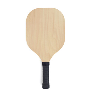 Ensemble de 2 raquettes de pickleball en bois thermoformé, approuvé par l'USAPA, prix d'usine, avec 4 balles et sac de transport extérieur inclus, durable - Product Image 1