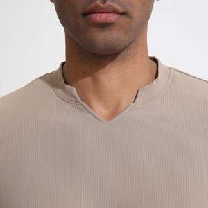 Chemise à manches longues pour hommes en maille respirante écologique pour des performances élevées avec des zones de compression de qualité professionnelle - Product Image 1