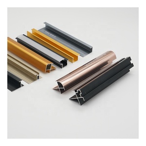Profilé d'habillage de bord moderne en aluminium, protection d'angle en U pour meubles et panneaux muraux - Product Image 1