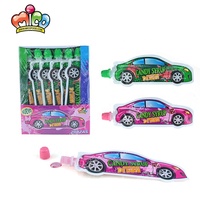Bonbon liquide coloré en forme de voiture