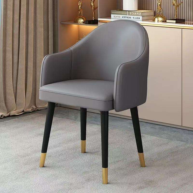 สีเทาเข้ม