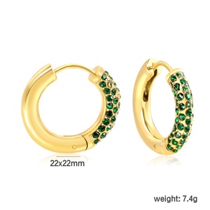 Pendientes de Aro Pequeños con Circonitas Cúbicas Verdes, Chapados en Oro de 18K, Acero Inoxidable, Joyería Minimalista para Mujer - Product Image 1
