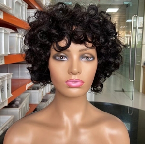Peluca de Cabello Vietnamita 100% Natural al Por Mayor, Corte <span class=keywords><strong>Pixie</strong></span> con <span class=keywords><strong>Banda</strong></span>, Rizado y Voluminoso a Máquina # 1B en Existencia - Product Image 1