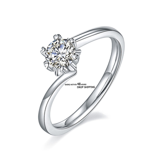 Anillo <span class=keywords><strong>de</strong></span> compromiso <span class=keywords><strong>de</strong></span> moissanita, <span class=keywords><strong>solitario</strong></span> redondo <span class=keywords><strong>de</strong></span> 0,5 quilates, Plata <span class=keywords><strong>de</strong></span> ley con clavijas - Product Image 1