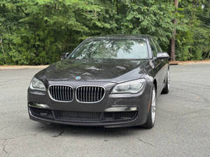 รถยนต์มือสอง ปี 2013 รุ่น 7 Series 740Li Convertible ขับเคลื่อนสี่ล้อ เกียร์อัตโนมัติ พวงมาลัยซ้าย เบาะหนัง กล้องมองหลัง หลังคาซันรูฟ ไฟหน้า LED จอสัมผัส - Product Image 5