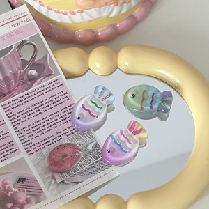 Pinzas para el pelo con forma de pez taiyaki de colores pastel, lindas y coloridas, estilo femenino y fresco para primavera y verano, transparentes, de dibujos animados, dulces. - Product Image 2
