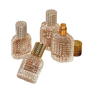 Flacon pulvérisateur de parfum portable en verre de haute qualité 30 ml, gravure or et noir, design exquis pour parfum corporel féminin - Product Image 5