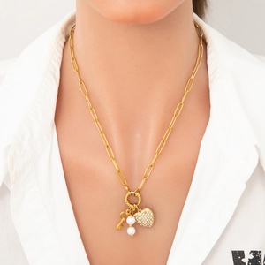 Collar Hecho a Mano con Colgante de Acero Inoxidable Chapado en Oro de 18K con Corte Princesa para Mujer, Cadena Versátil de Estilo Moderno para Fiestas - Product Image 1
