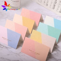 Cartes de remerciement personnalisées en papier couché blanc et rose avec enveloppe, motif gaufré à l'or, impression offset, pliage central