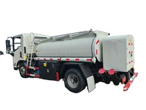 Camion-citerne de transport de carburant JMC 4x4 4x2 de petite taille 15001-30000L, neuf et personnalisable - Product Image 3