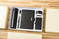 Coffret cadeau d'entreprise avec stylo ventouse Disque USB Haut-parleur pour ordinateur portable Banque d'alimentation pour la prise de notes et la communication