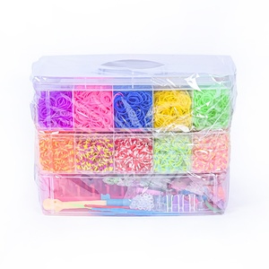 Grand ensemble de 15 000 <span class=keywords><strong>élastiques</strong></span> arc-en-ciel tressés à trois couches pour bracelets DIY pour enfants, jouet éducatif fait main avec boîte blanche - Product Image 6