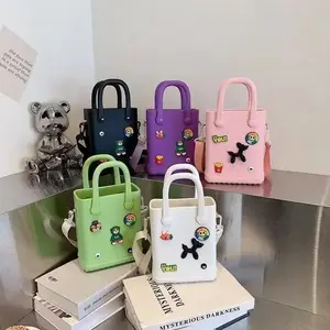 Venta al por mayor Popular Tote Small Shopping Basket Charms para Croc Bog Bag con agujeros Beach Croc Charms Bag Purse Candy Handbag