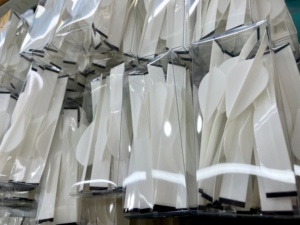 12 plumas de flecha de 2 pulgadas para flechas de <span class=keywords><strong>tiro</strong></span> <span class=keywords><strong>con</strong></span> <span class=keywords><strong>arco</strong></span>, plumas retráctiles, envolturas elásticas universales para flechas y pernos, herramienta de bricolaje para <span class=keywords><strong>tiro</strong></span> <span class=keywords><strong>con</strong></span> <span class=keywords><strong>arco</strong></span> - Product Image 1