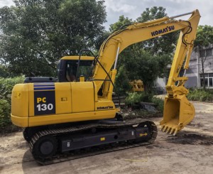Excavadora usada de alta calidad y original, máquina excavadora de orugas usada en Japón, Pc 130-7 Komatsu Digger a la venta - Product Image 4
