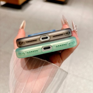 Funda Magnética Transparente con Degradado de Moda para iPhone 13 14 15 16 17 Pro Max Air, Carga Inalámbrica, Cubierta Protectora Trasera - Product Image 5