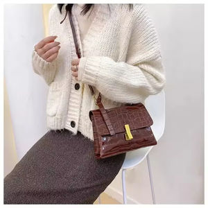 Sacs à main en cuir pour femmes de luxe, petits sacs à bandoulière, type de fermeture ouverte, avec doublure en polyester, sacs à main pour femmes - Product Image 3