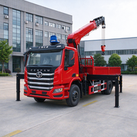 Grue montée sur camion JIUBANG 8 tonnes pour la construction, composants hydrauliques robustes, hauteur de levage de 18,5 m, utilisation facile