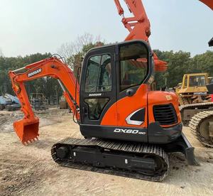 Excavatrice Doosan DX60 d'occasion, 6 tonnes, hydraulique, modèle 2022, moteur testé et inspecté, vendue à bas prix - Product Image 3