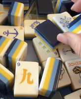 Set Mahjong Mewah Biru Dongker Tiga Lapis 160 Ubin Desain Jangkar Akrilik Angka Arab Hiburan Profesional Barat