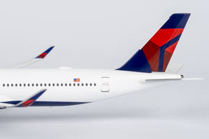 Modelo de Avión de Aleación <span class=keywords><strong>Airbus</strong></span> <span class=keywords><strong>A350</strong></span>-1000 de Delta Air Lines/Korean Air a Escala 1/<span class=keywords><strong>400</strong></span> - Product Image 2