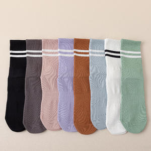 Calcetines profesionales de Pilates para mujer, antideslizantes, dos barras, Yoga, Fitness, deportes, equipo de punto alto para otoño, calcetines de suelo transfronterizos - Product Image 2