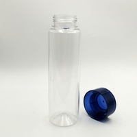 Bouteille d'eau transparente de 750ml avec couvercle à vis en plastique Tritan à large ouverture pour cuisines personnalisée avec logo personnalisé pour boire